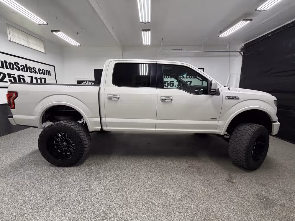 2016 Ford F-150 Limited SuperCrew Image 2