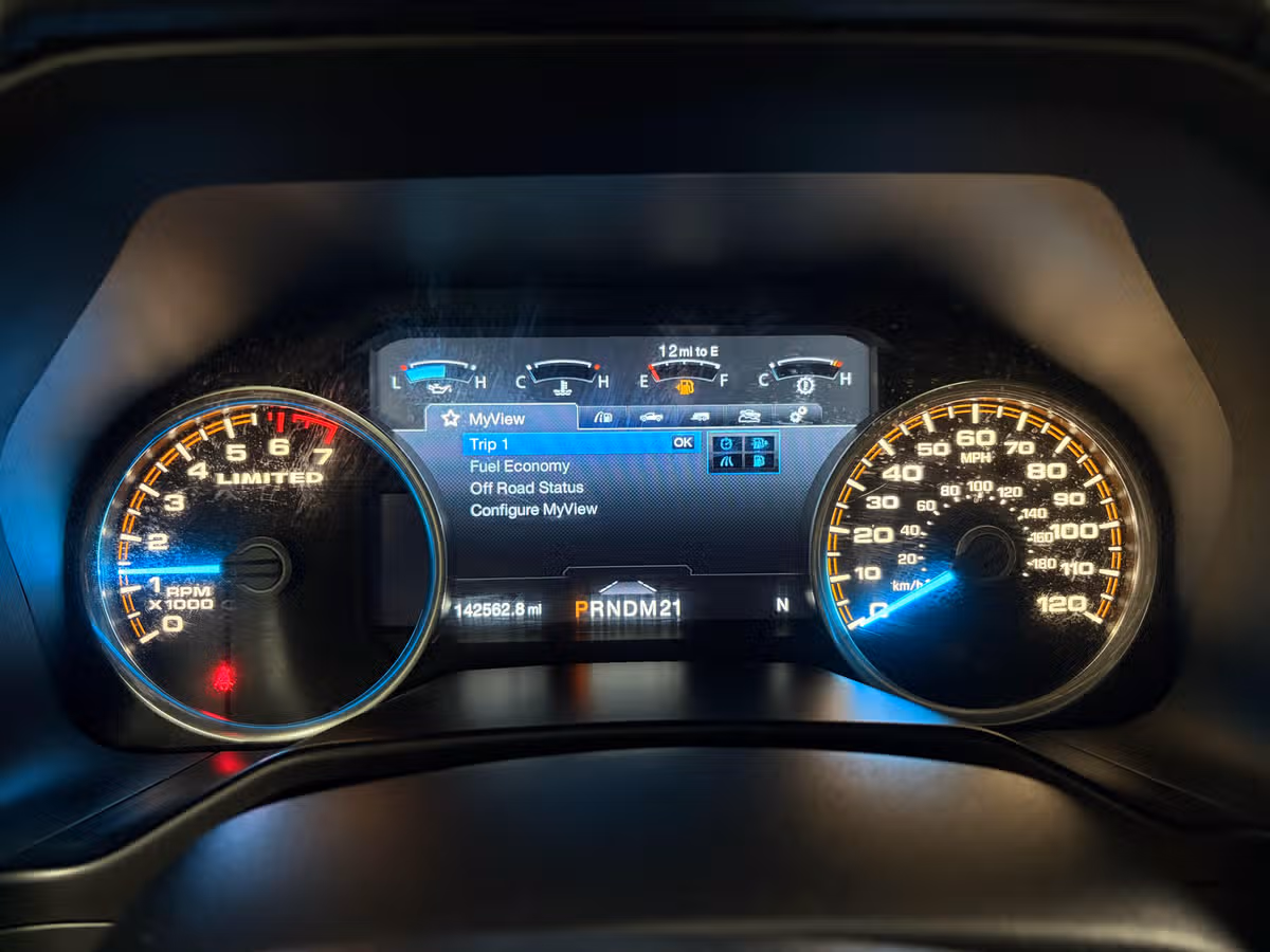 2016 Ford F-150 Limited SuperCrew Image 12