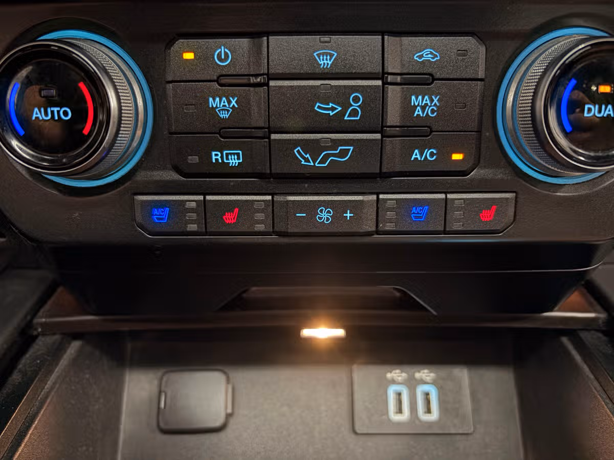 2016 Ford F-150 Limited SuperCrew Image 15