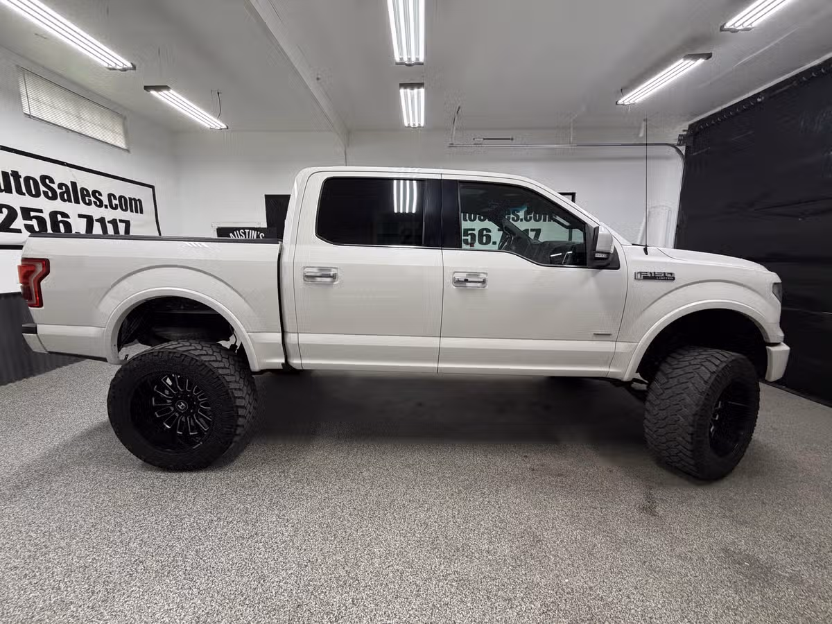 2016 Ford F-150 Limited SuperCrew Image 2
