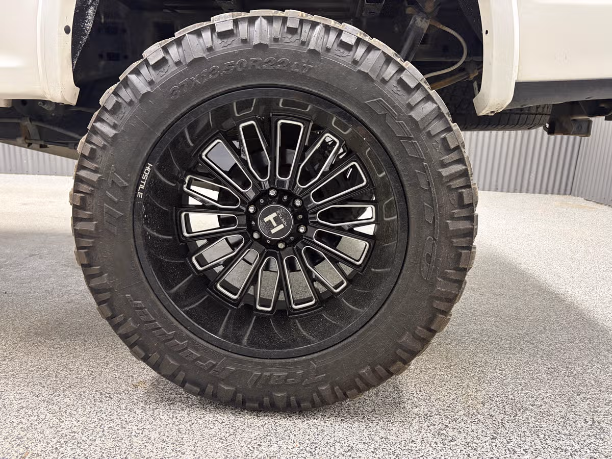 2016 Ford F-150 Limited SuperCrew Image 9