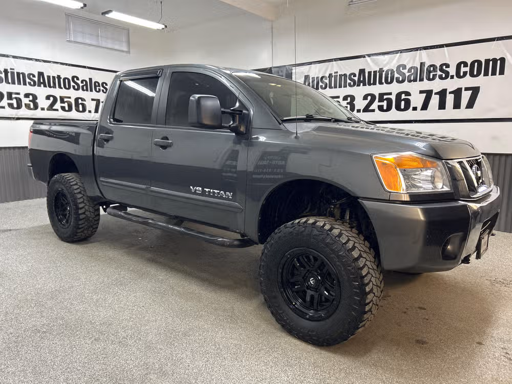 2008 Nissan Titan's photo