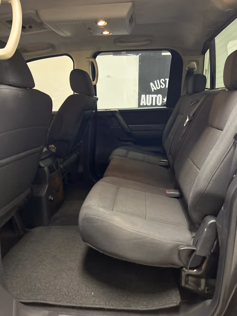 2008 Nissan Titan SE Crew Cab Image 10