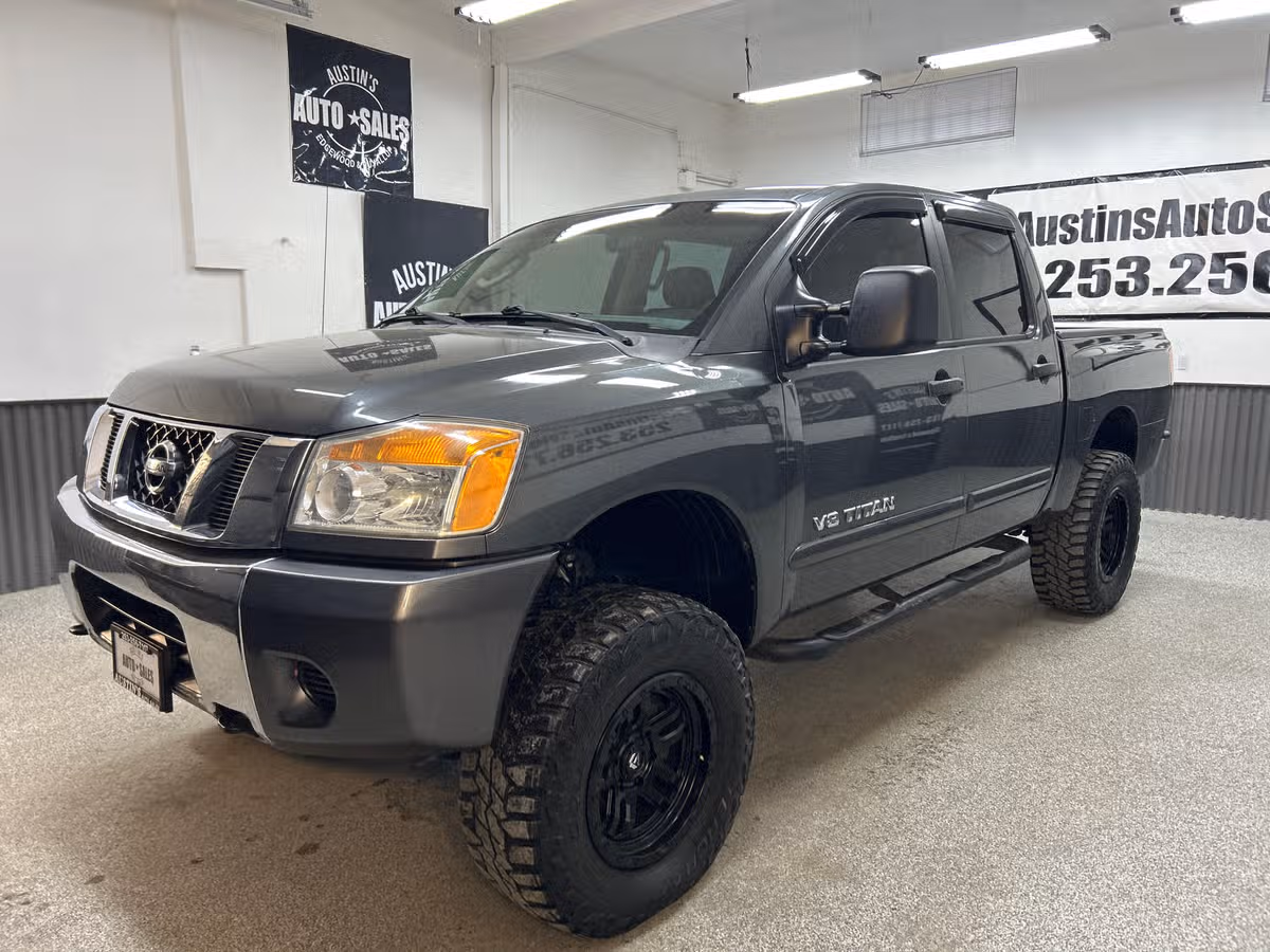 2008 Nissan Titan SE Crew Cab Image 3