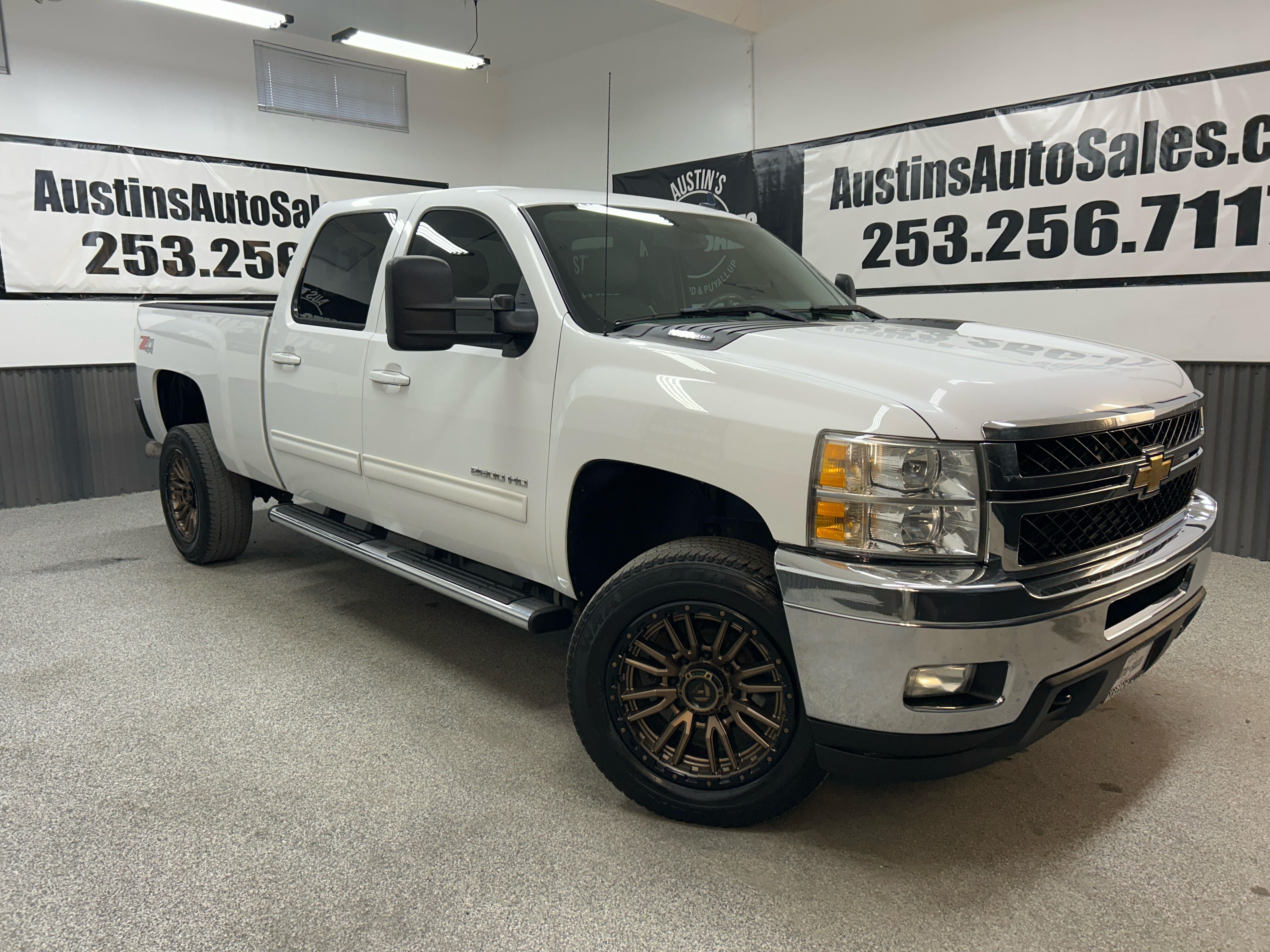 2011 Chevrolet Silverado HD LTZ 4WD Crew Cab SWB's photo