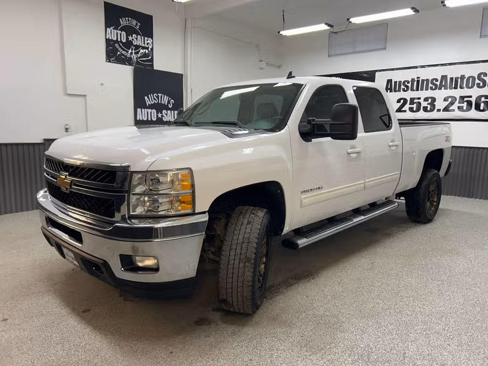 2011 Chevrolet Silverado 2500HD LTZ Crew Cab Lower Image 1