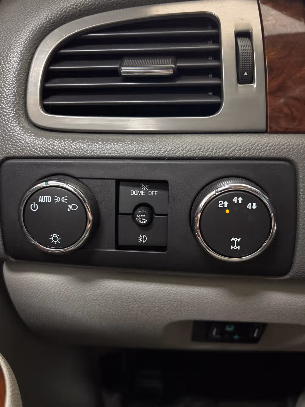2011 Chevrolet Silverado 2500HD LTZ Crew Cab Image 15