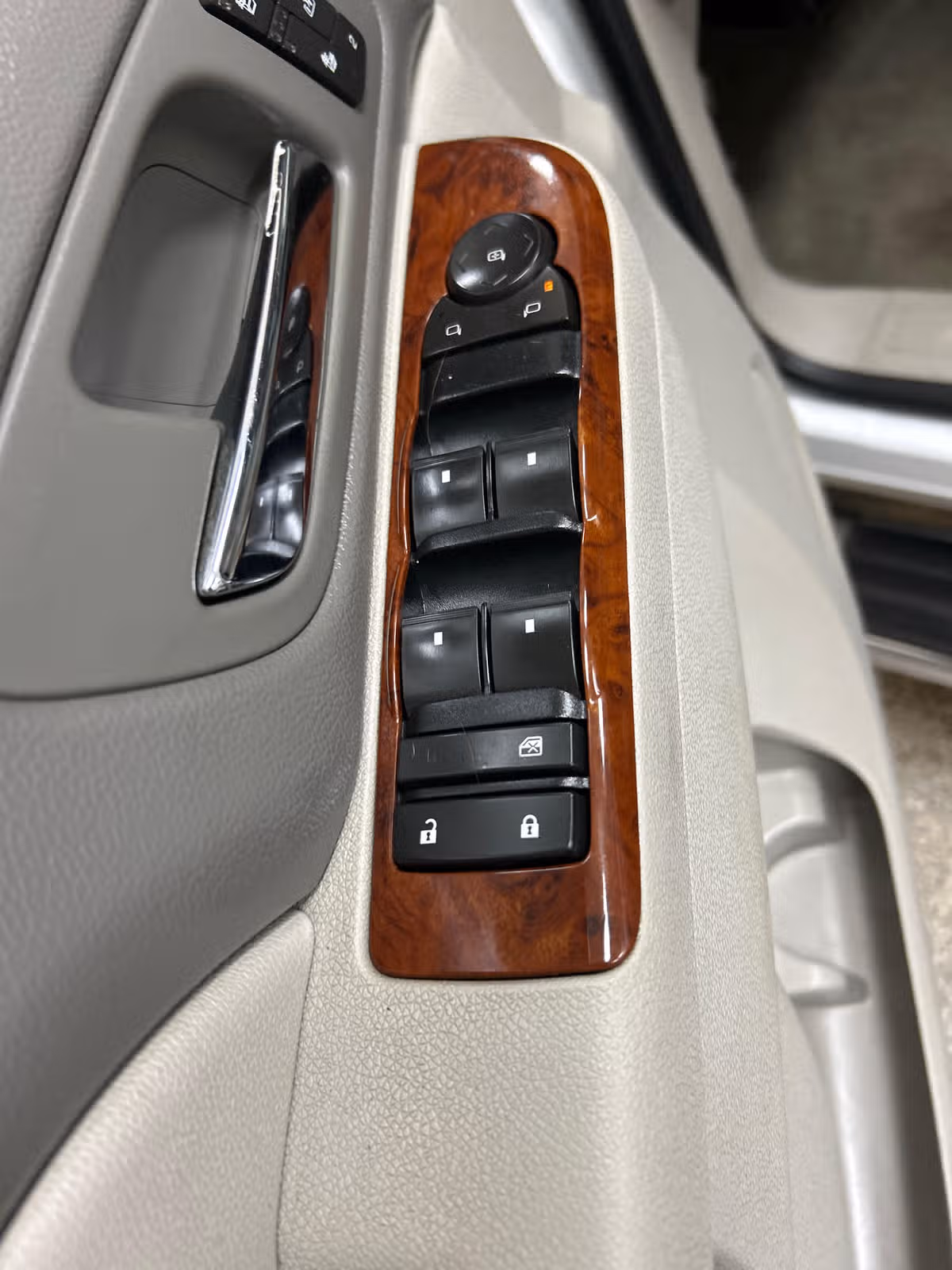 2011 Chevrolet Silverado 2500HD LTZ Crew Cab Image 10