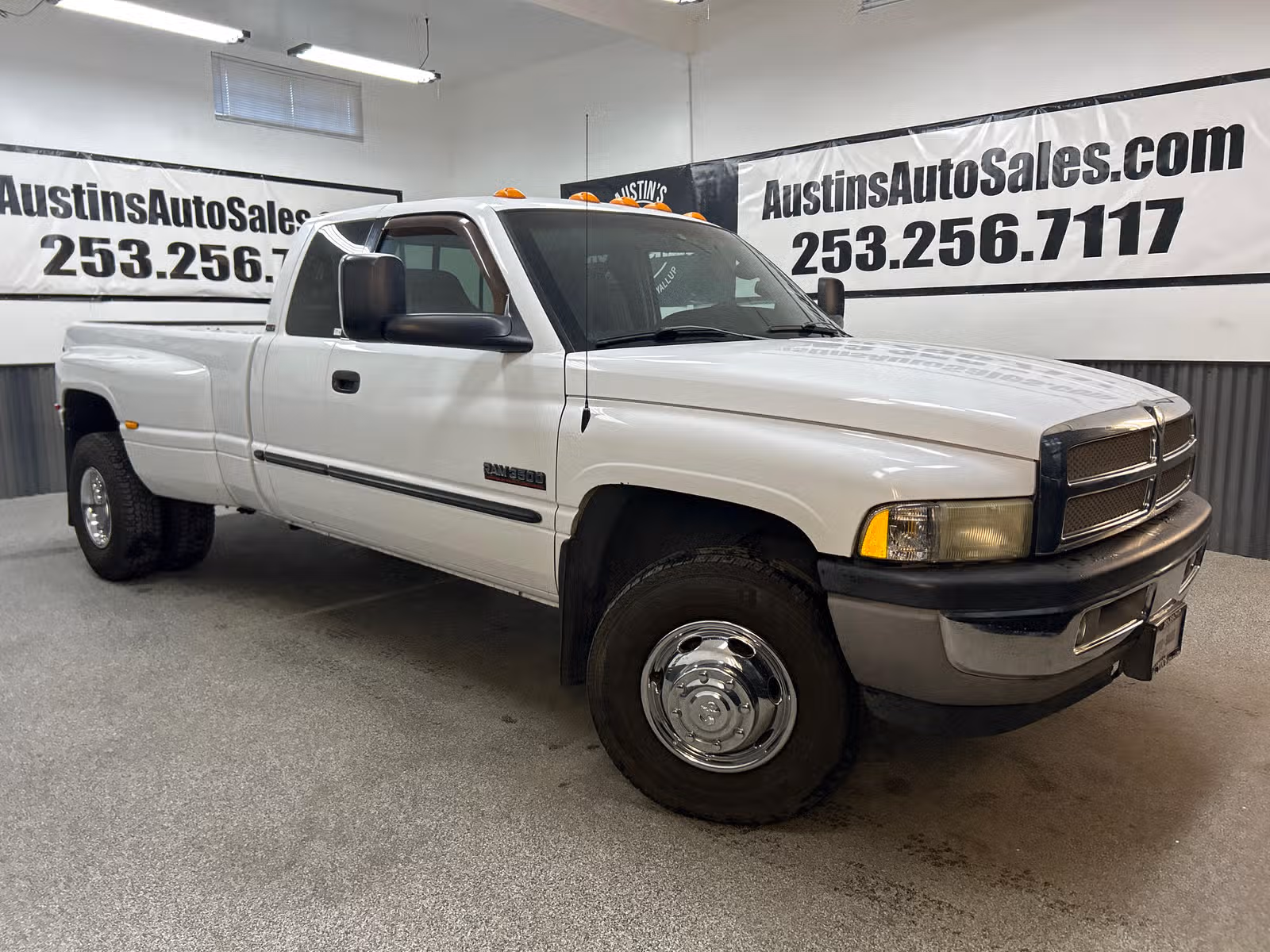 2001 Dodge Ram 3500 SLT Plus Quad Cab Upper Image 1