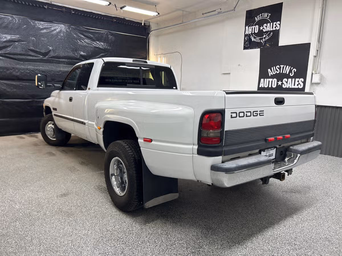 2001 Dodge Ram 3500 SLT Plus Quad Cab Image 4