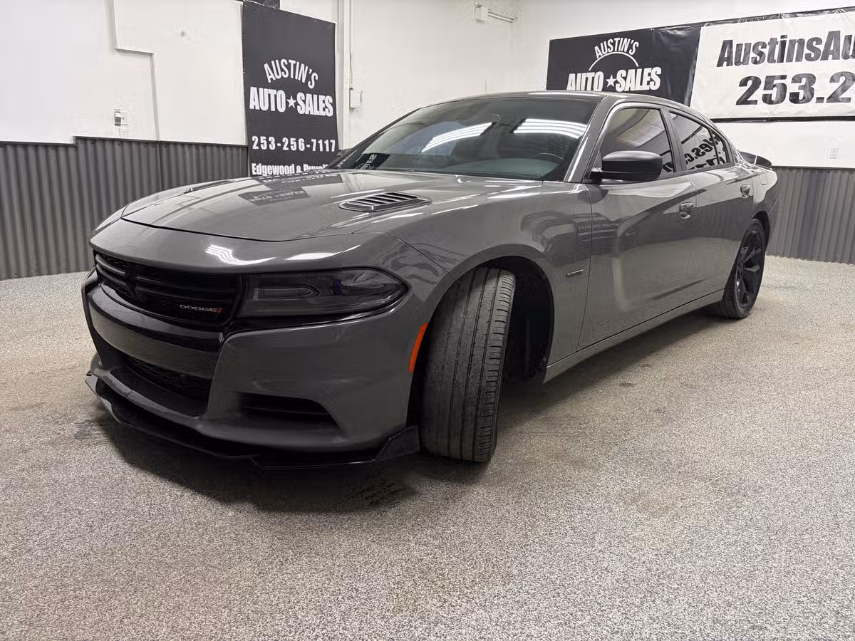 2017 Dodge Charger R/T Image 6