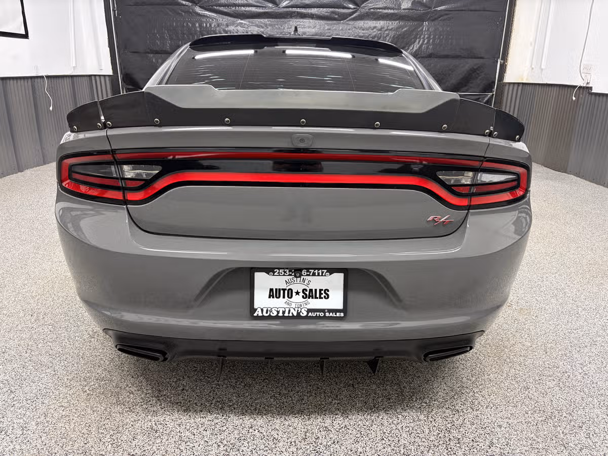 2017 Dodge Charger R/T Image 4