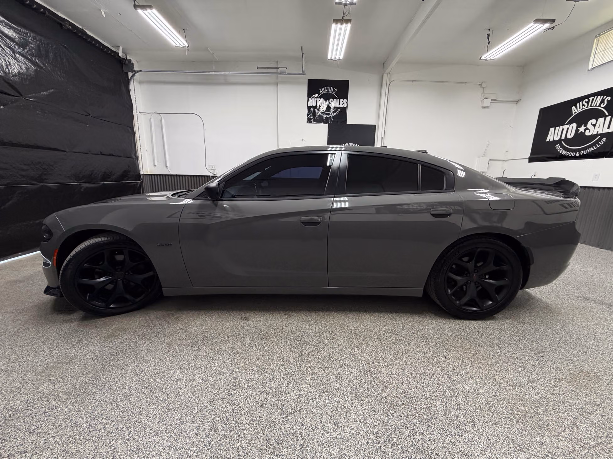 2017 Dodge Charger R/T Image 7