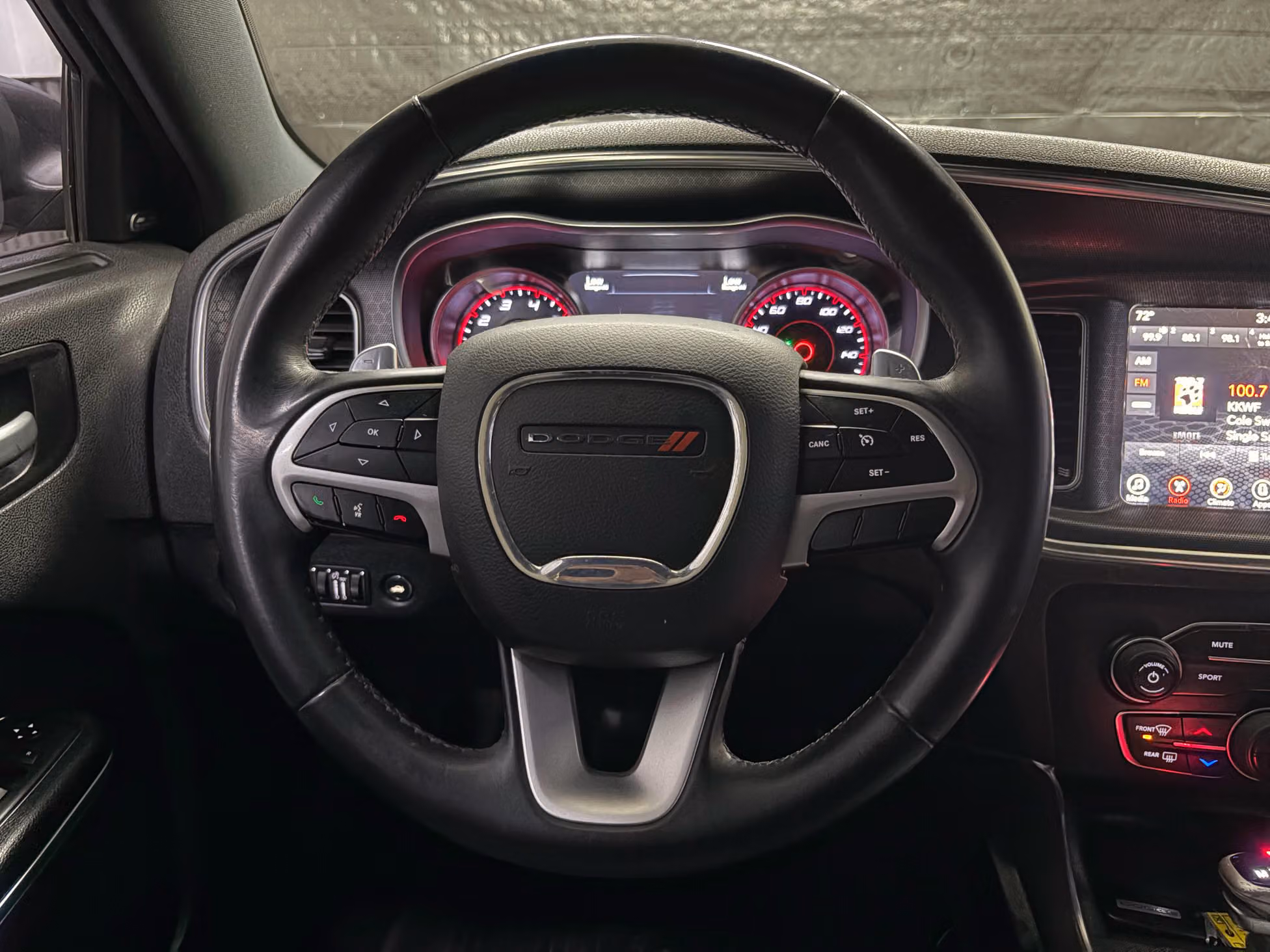 2017 Dodge Charger R/T Image 11