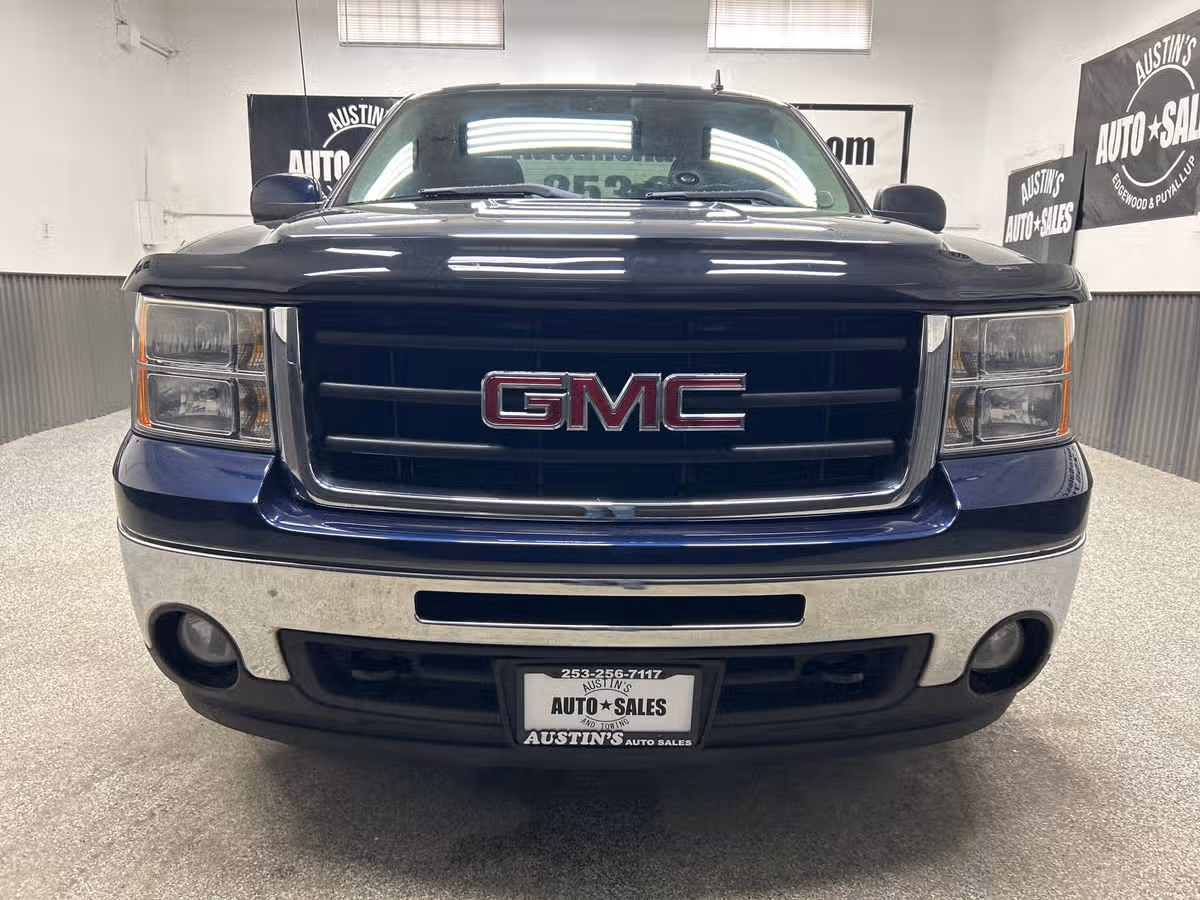 2010 GMC Sierra 1500 SLT Extended Cab Image 2