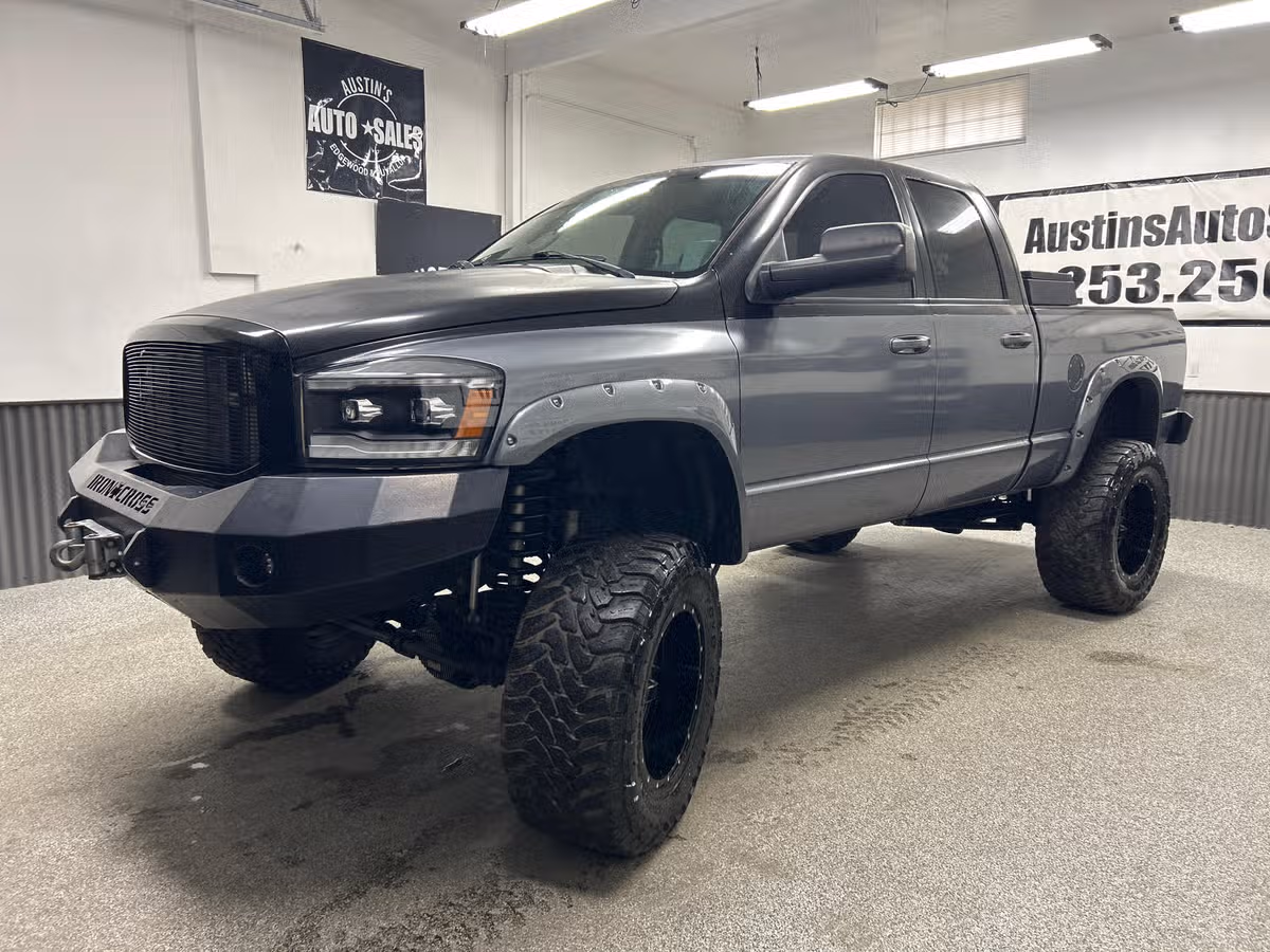 2006 Dodge Ram 2500 SLT Quad Cab Image 3