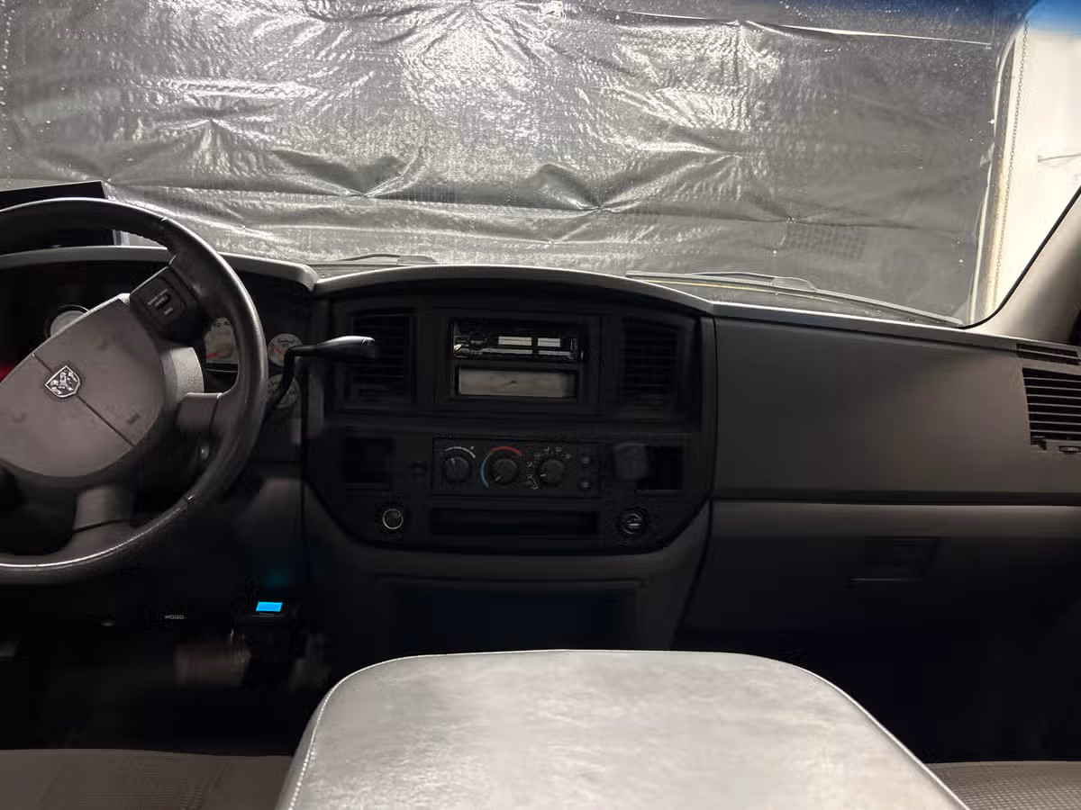 2006 Dodge Ram 2500 SLT Quad Cab Image 11