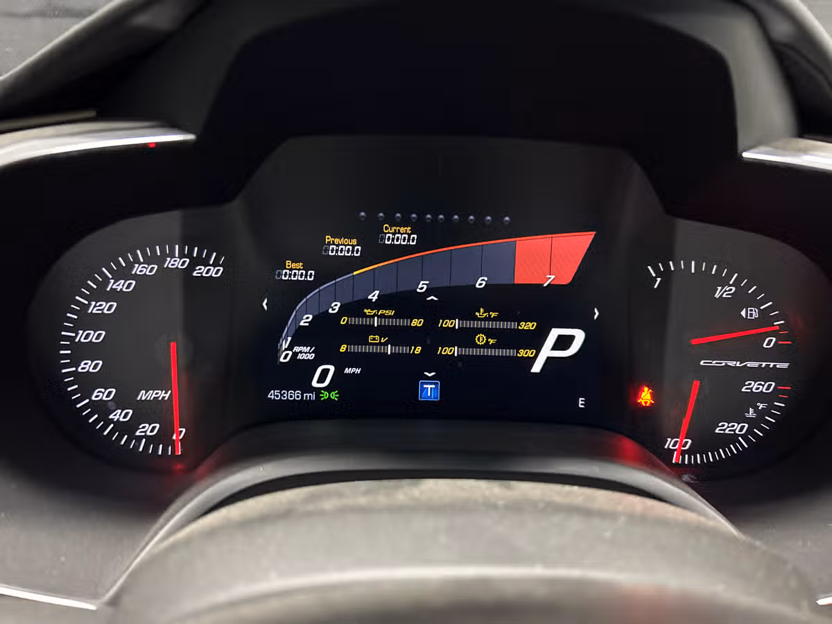 2015 Chevrolet Corvette Stingray Z51 Image 14