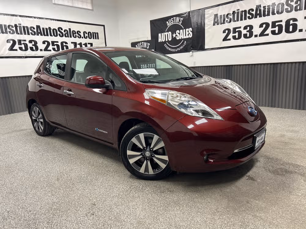2016 Nissan Leaf's photo