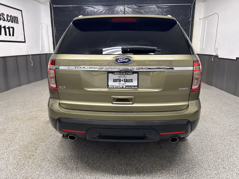2013 Ford Explorer XLT Lower Image 3