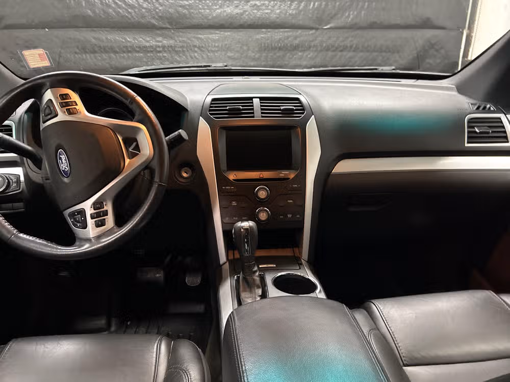 2013 Ford Explorer XLT Image 11
