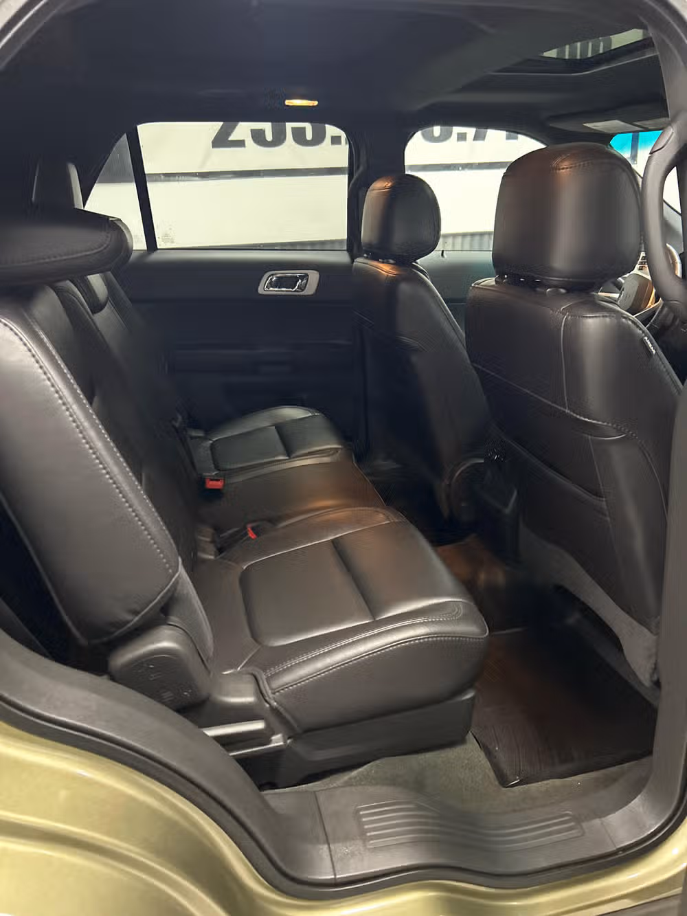 2013 Ford Explorer XLT Image 14