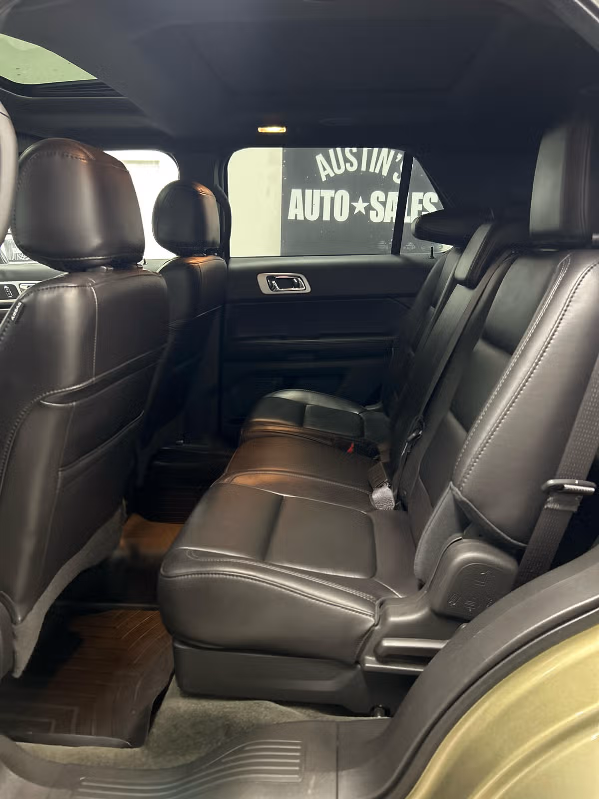 2013 Ford Explorer XLT Image 10