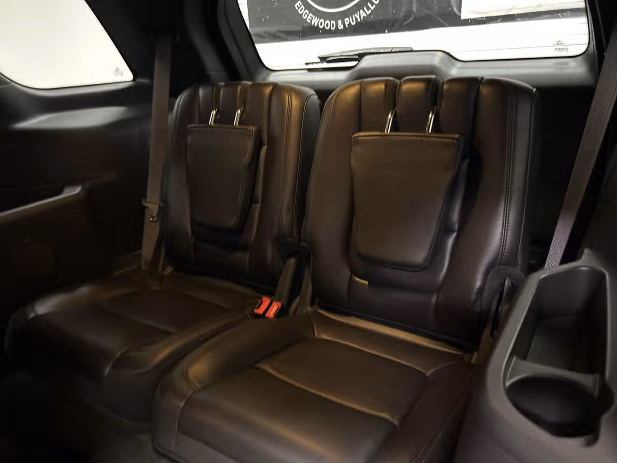 2013 Ford Explorer XLT Image 12