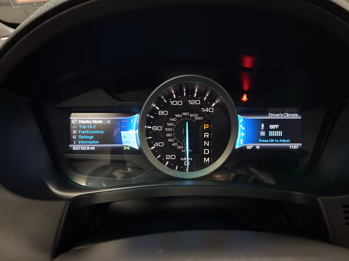 2013 Ford Explorer XLT Image 19