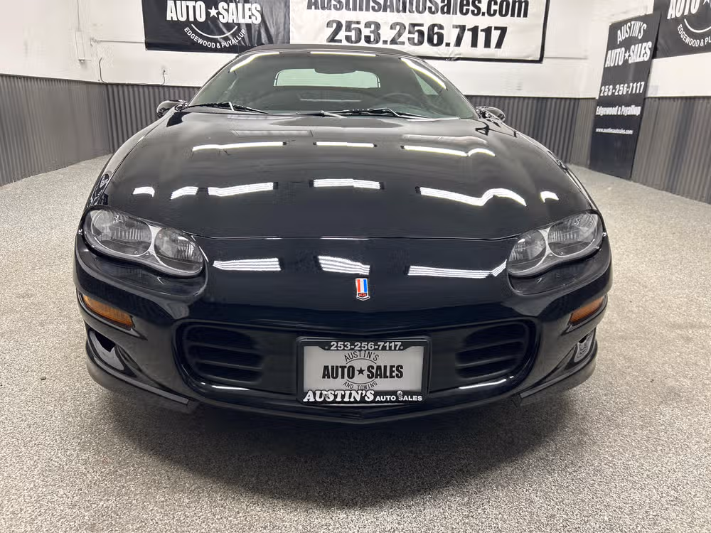 2002 Chevrolet Camaro Z28 Image 2