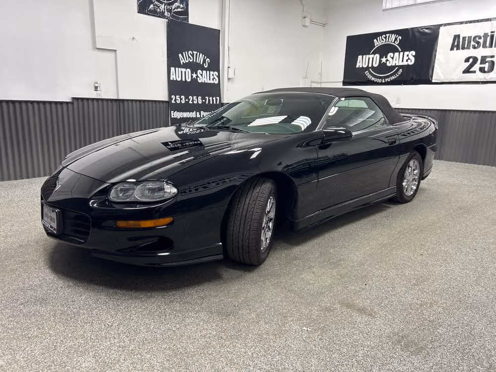 2002 Chevrolet Camaro Z28 Image 3