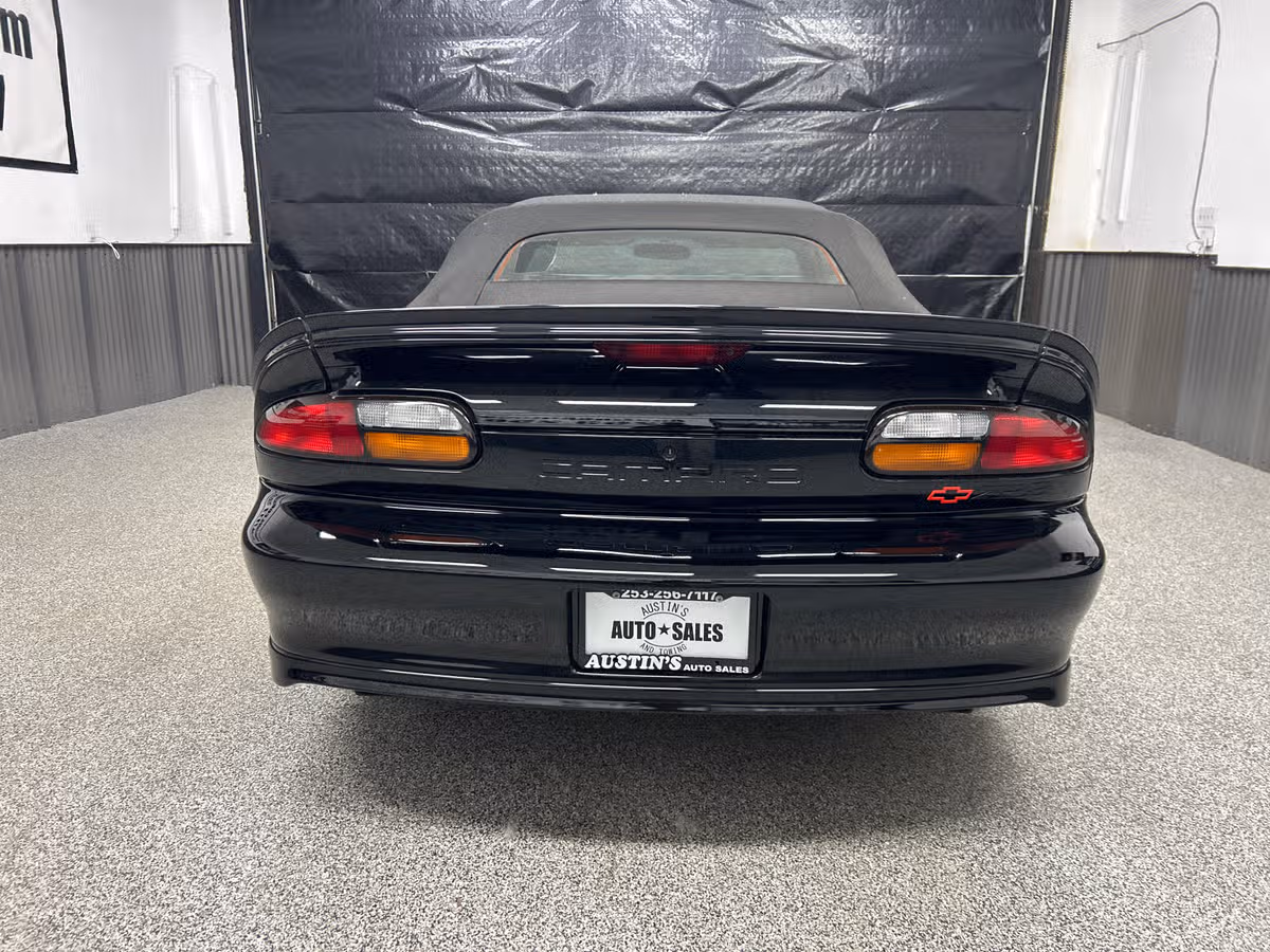 2002 Chevrolet Camaro Z28 Image 5