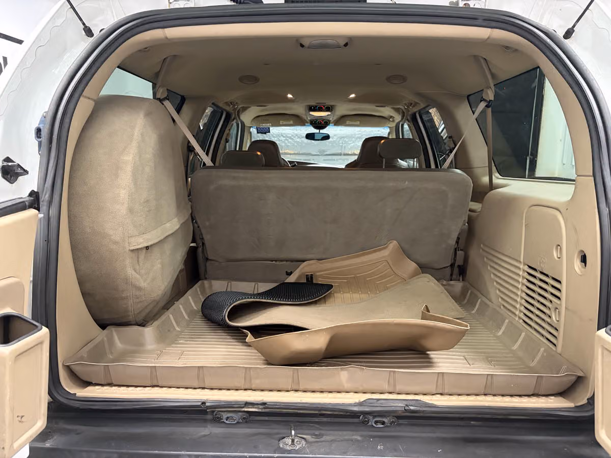 2003 Ford Excursion Eddie Bauer Image 21