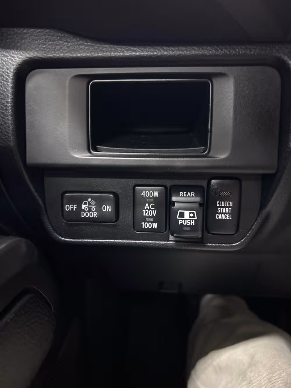 2017 Toyota Tacoma TRD Off-Road Double Cab Image 14