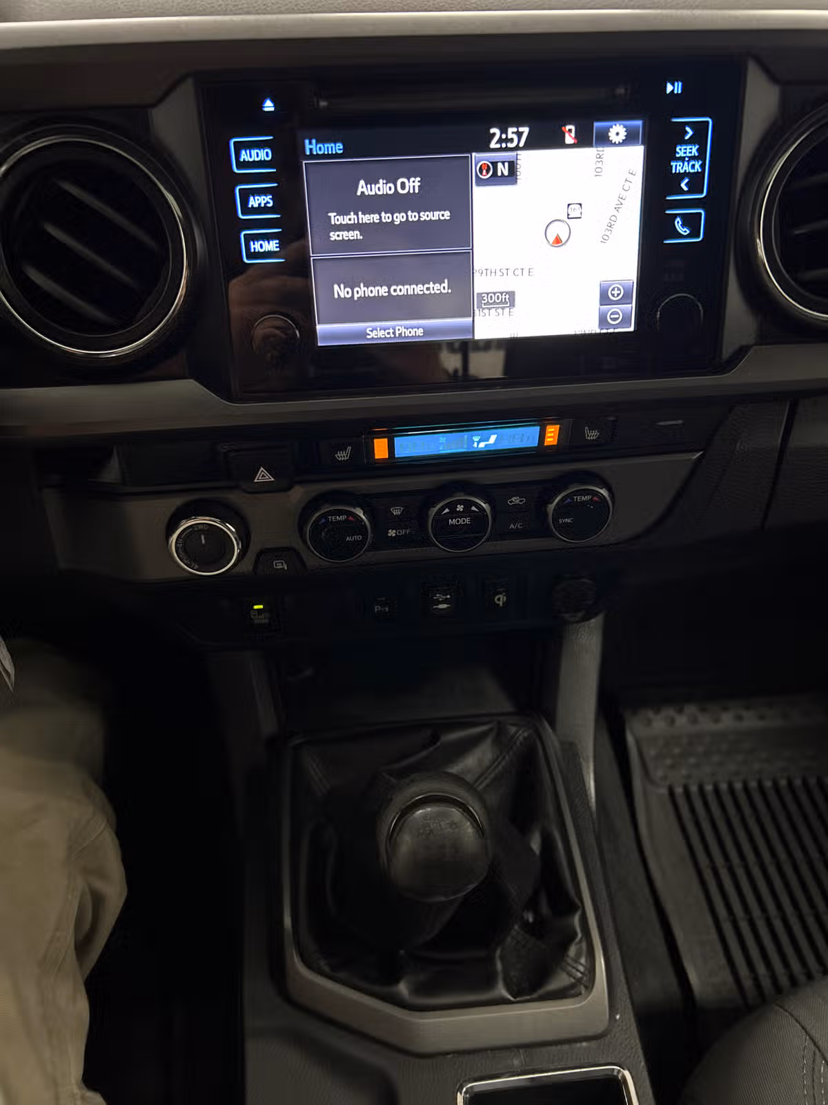 2017 Toyota Tacoma TRD Off-Road Double Cab Image 15