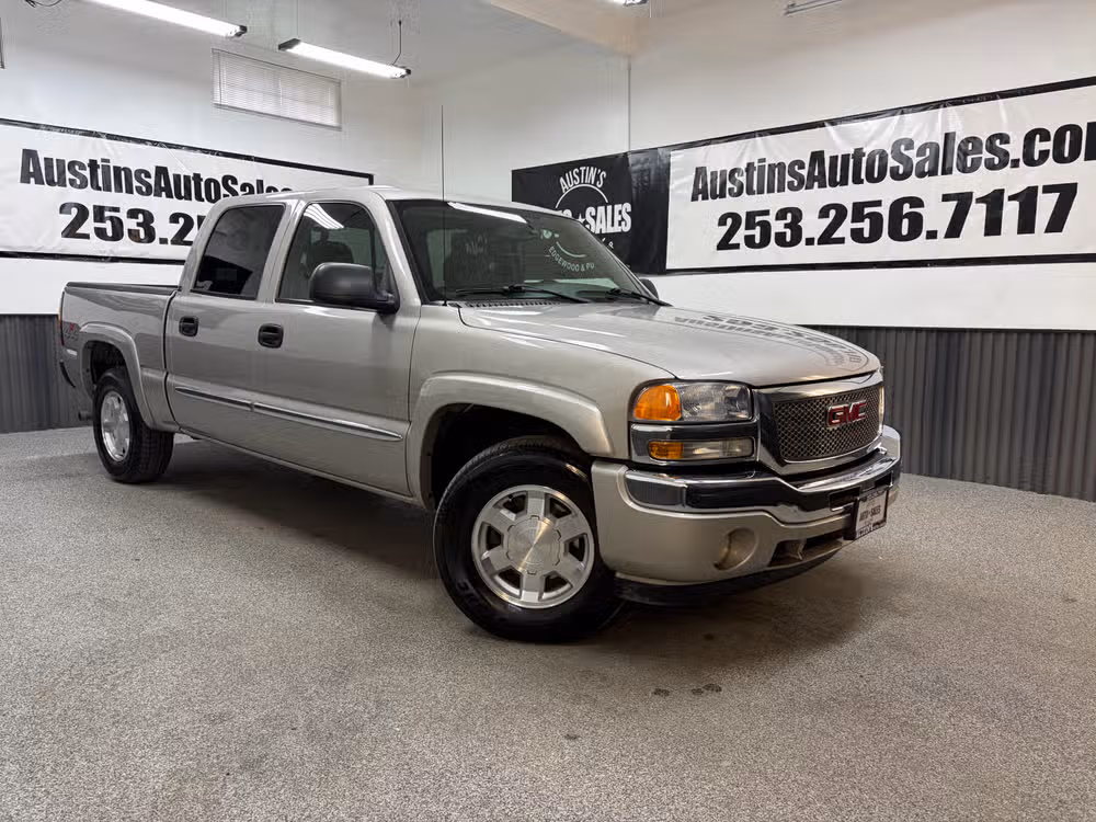 2005 GMC Sierra's photo