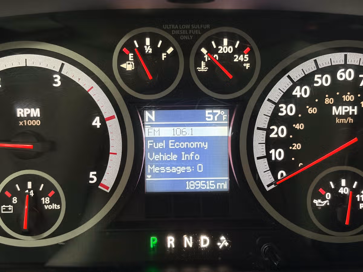 2010 Dodge Ram 3500 Laramie Crew Cab Image 10