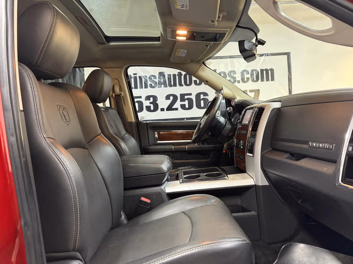 2010 Dodge Ram 3500 Laramie Crew Cab Image 21