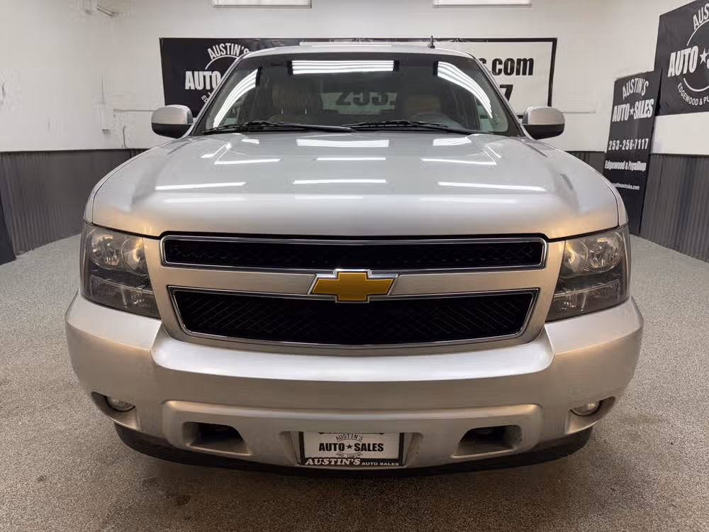 2013 Chevrolet Tahoe LT Lower Image 3
