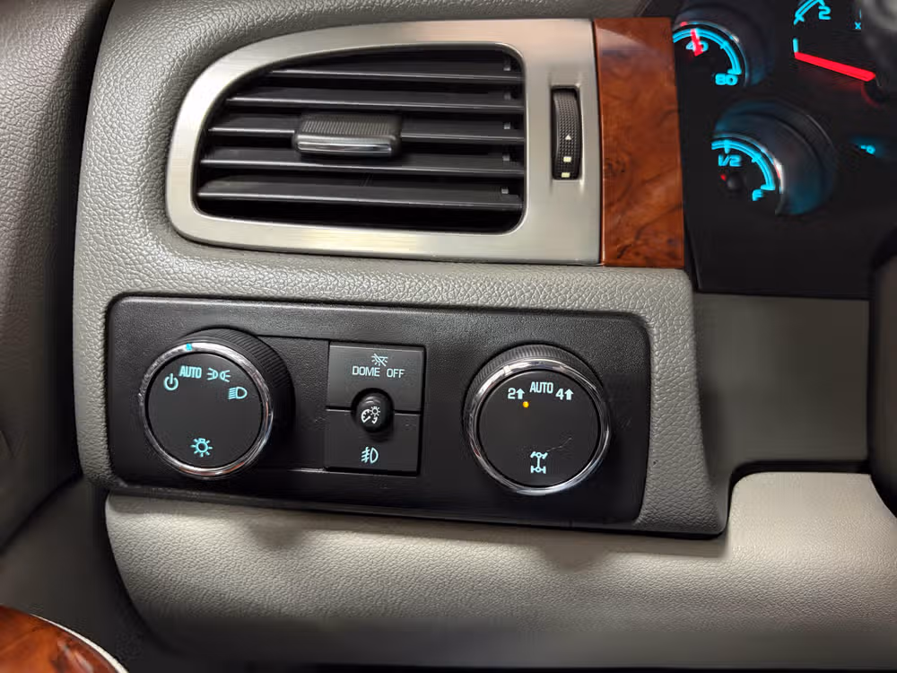 2013 Chevrolet Tahoe LT Image 15