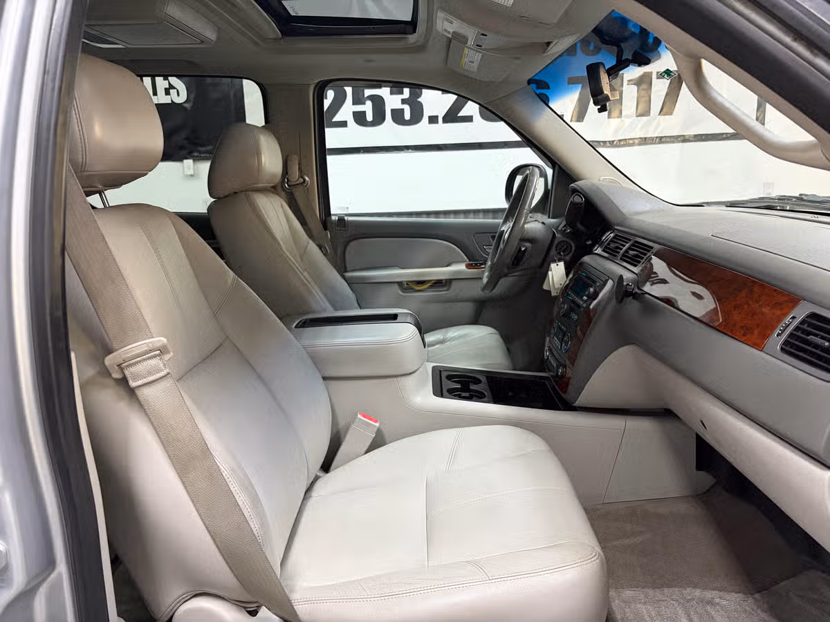 2013 Chevrolet Tahoe LT Image 22