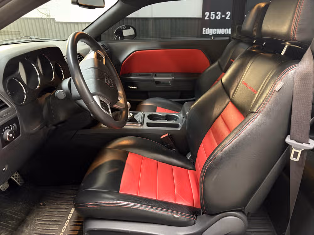 2014 Dodge Challenger R/T Plus Image 14