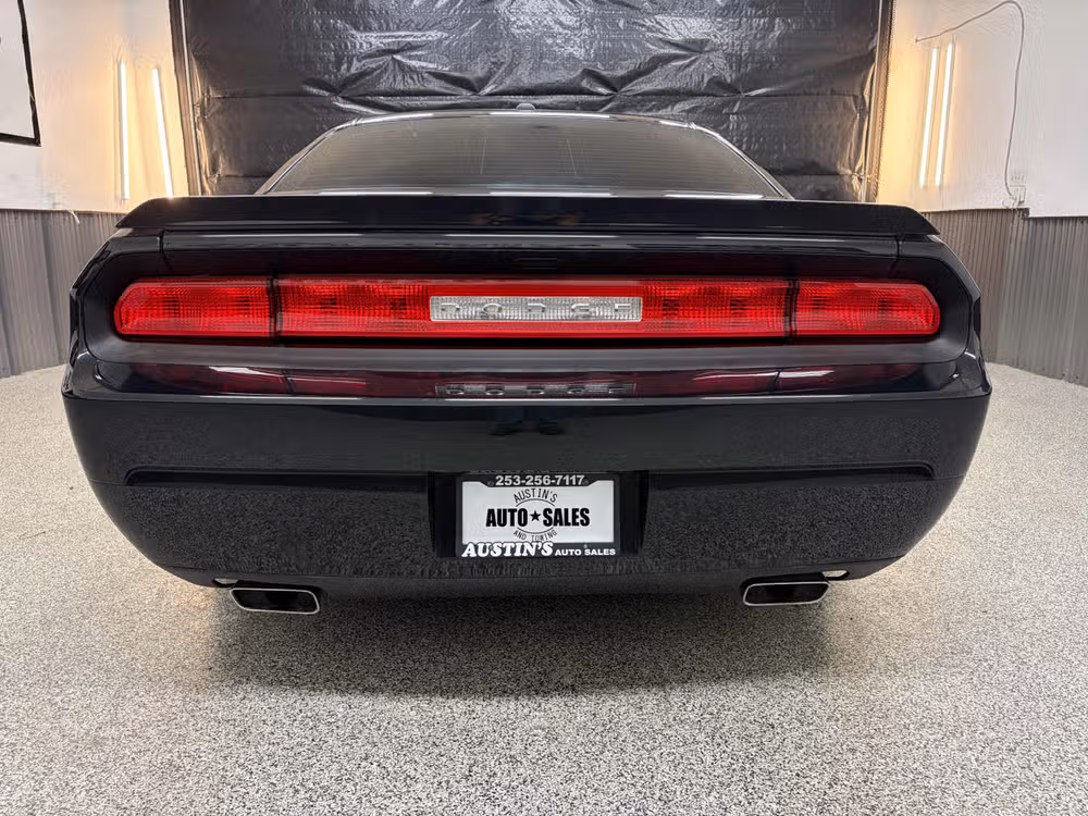 2014 Dodge Challenger R/T Plus Image 4