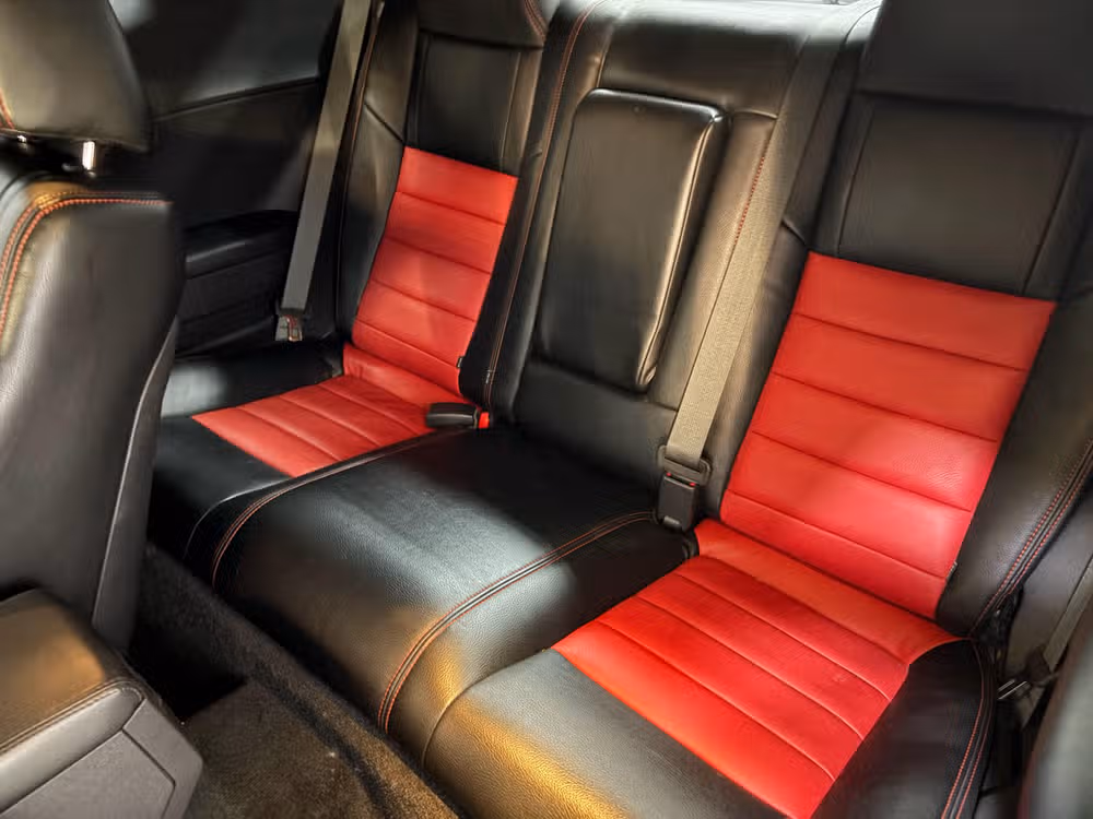 2014 Dodge Challenger R/T Plus Image 15