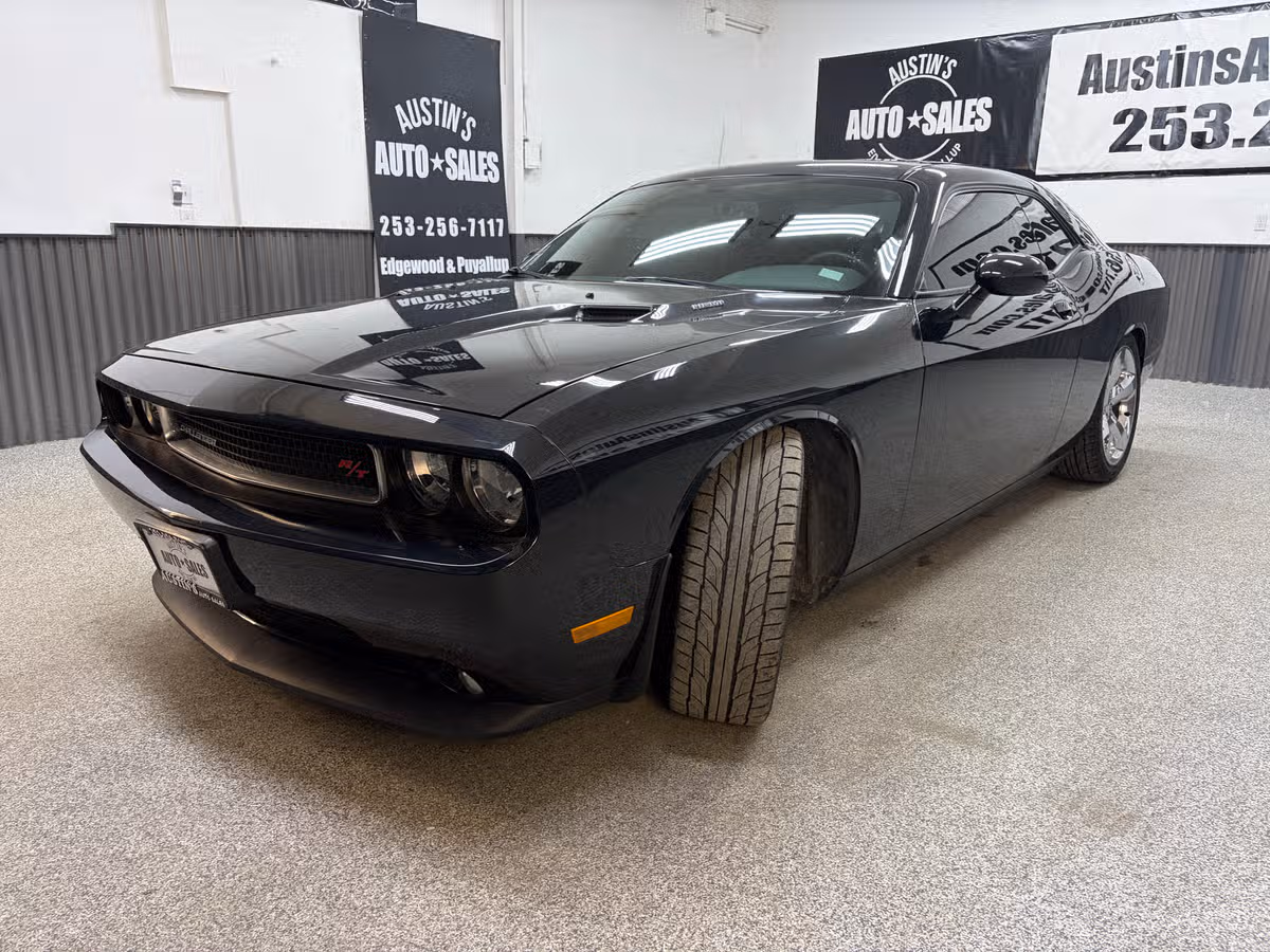 2014 Dodge Challenger R/T Plus Image 6