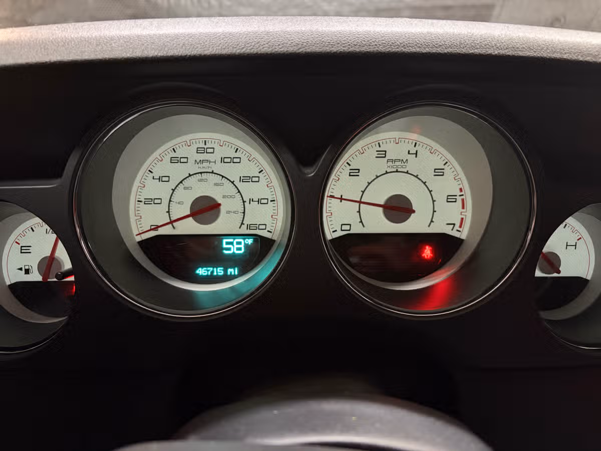 2014 Dodge Challenger R/T Plus Image 10