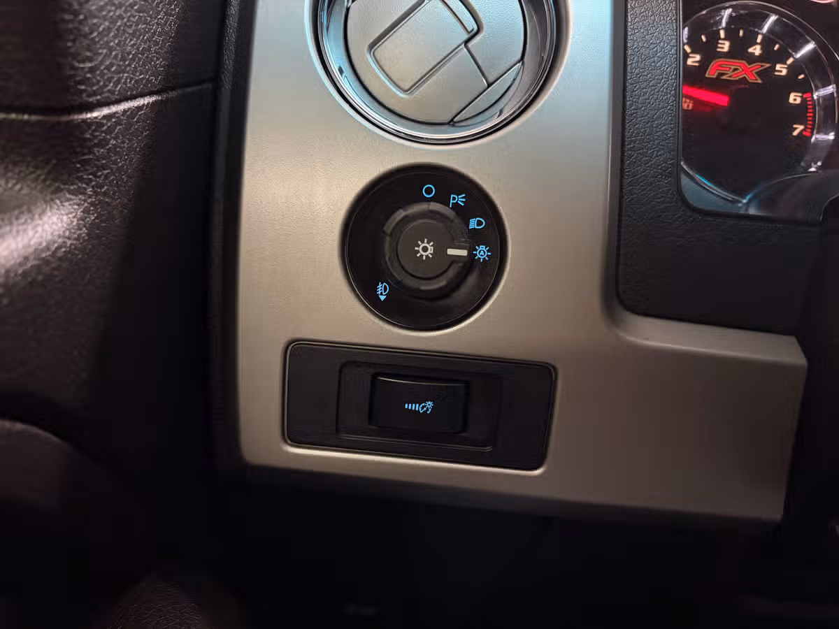 2014 Ford F-150 FX4 SuperCrew Image 17