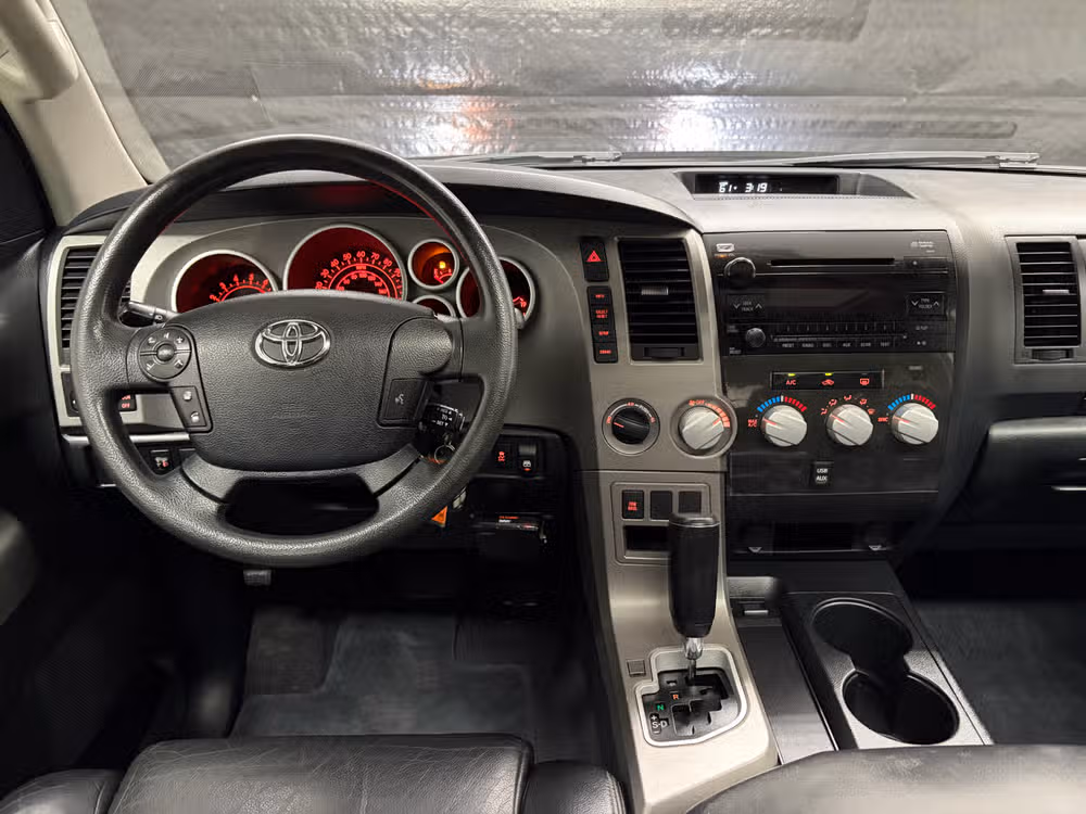 2013 Toyota Tundra Grade CrewMax Image 11