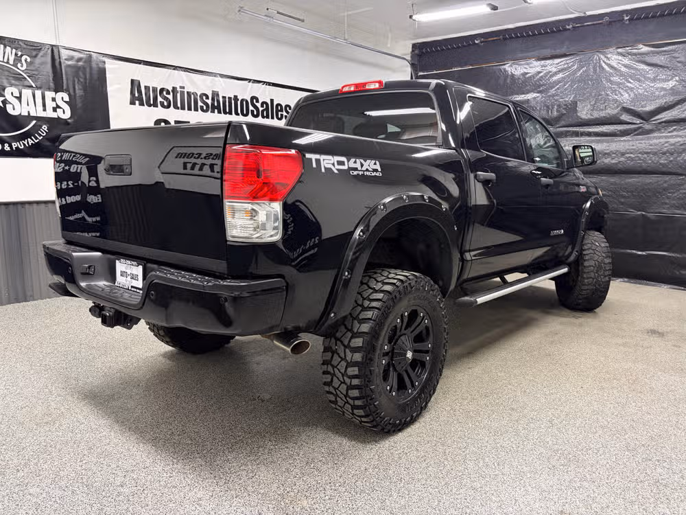 2013 Toyota Tundra Grade CrewMax Image 3