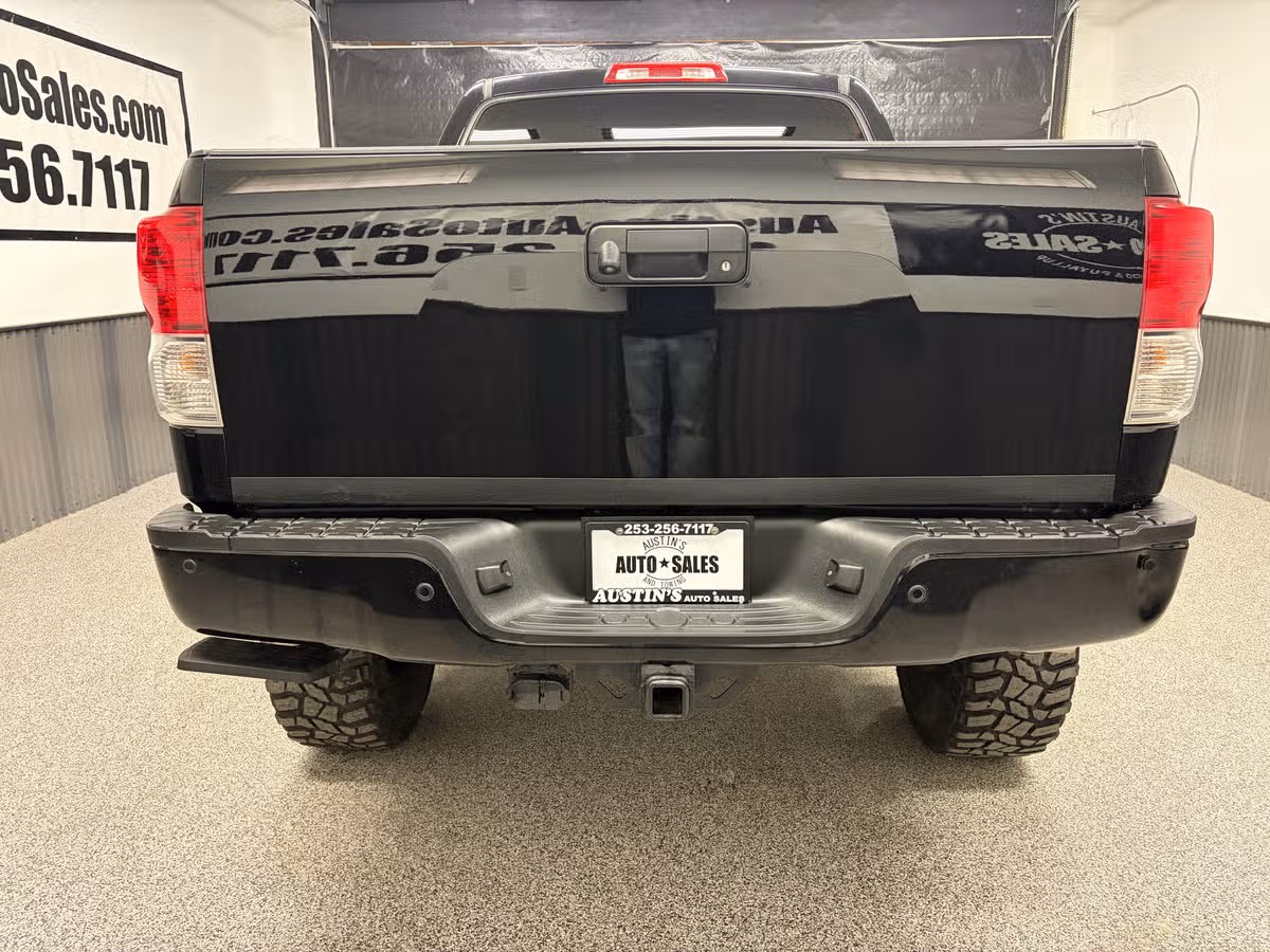 2013 Toyota Tundra Grade CrewMax Image 4